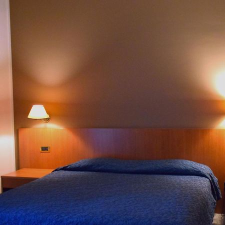 Hotel 90 Капурсо Экстерьер фото