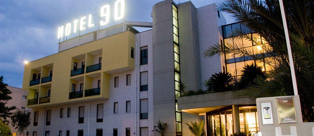 Hotel 90 Капурсо Экстерьер фото